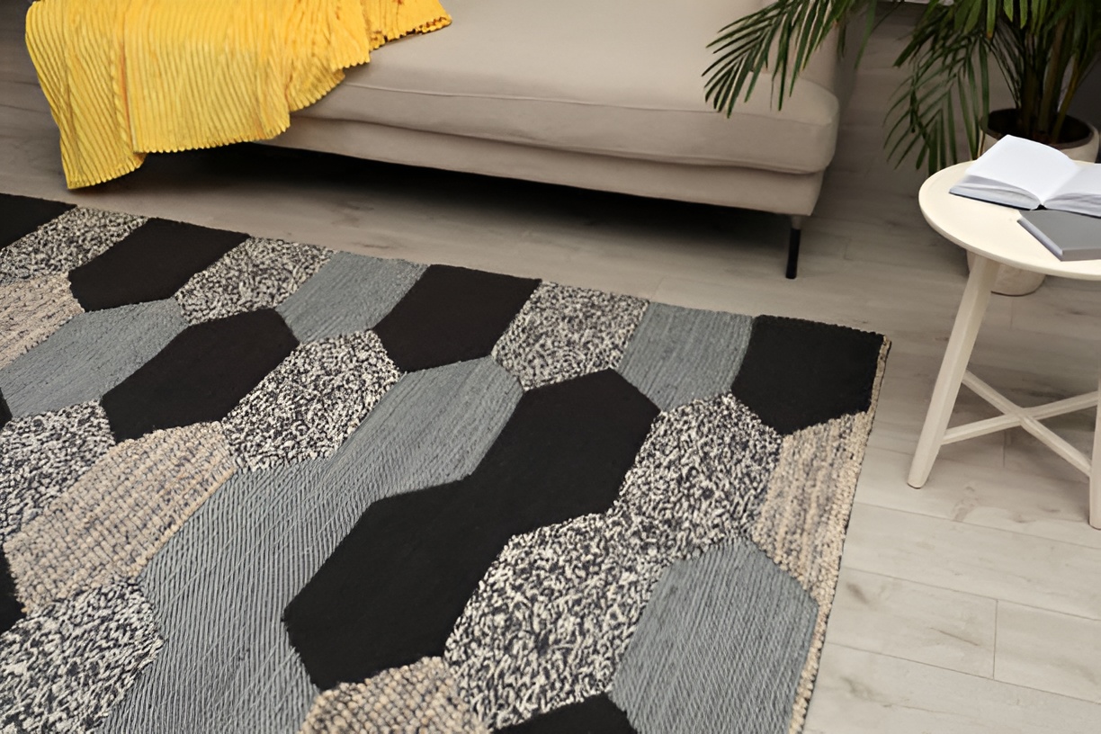 Plastic Floor Covering for Carpet for Everyday Use
